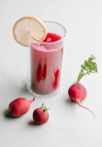 Red Radish Benefits for Weight Loss, Skin & Digestion.